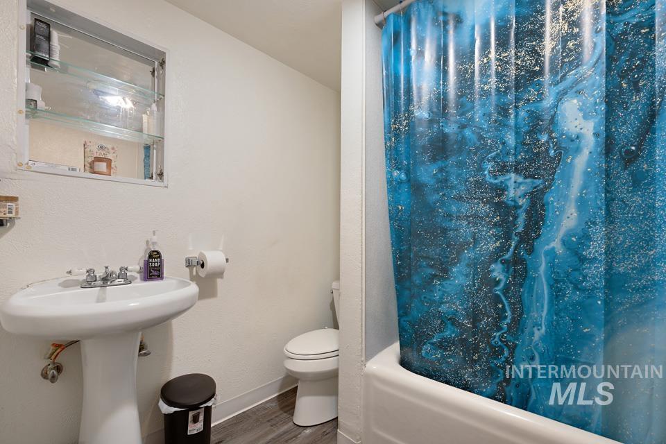 163 SW 1st Street, Ontario, Oregon 97914, 4 Bedrooms, Business/Commercial For Sale, Price $525,000,MLS 98907764