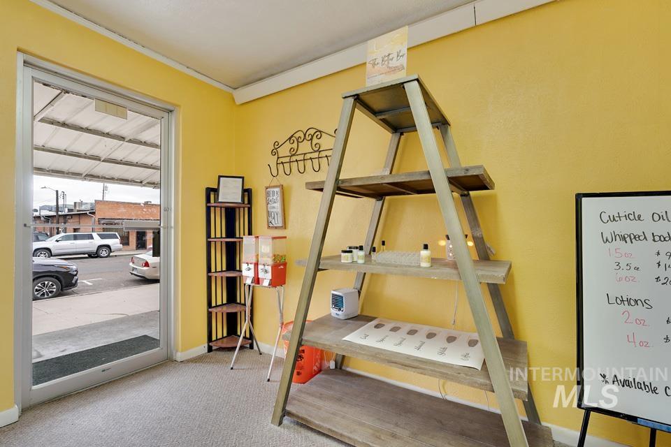 163 SW 1st Street, Ontario, Oregon 97914, 4 Bedrooms, Business/Commercial For Sale, Price $525,000,MLS 98907764