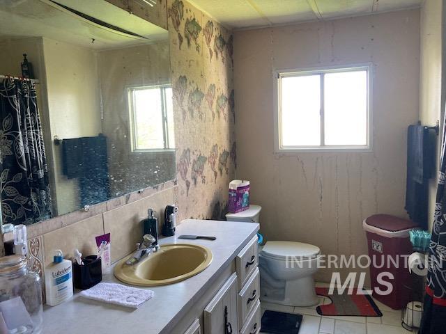 5517 95 Spur Highway, Ontario, Oregon 97914, 3 Bedrooms, 2 Bathrooms, Residential For Sale, Price $330,000, 98910197