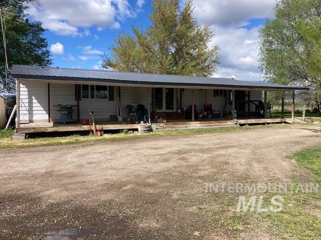 5517 95 Spur Highway, Ontario, Oregon 97914, 3 Bedrooms, 2 Bathrooms, Residential For Sale, Price $330,000, 98910197
