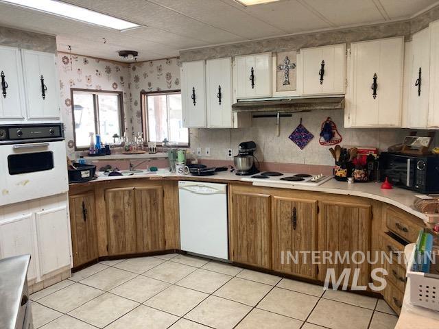 5517 95 Spur Highway, Ontario, Oregon 97914, 3 Bedrooms, 2 Bathrooms, Residential For Sale, Price $330,000, 98910197