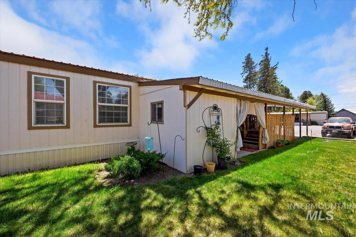 22 Blue Spruce Drive, Hagerman, Idaho 83332, 2 Bedrooms, 2 Bathrooms, Residential For Sale, Price $105,000, 98912599