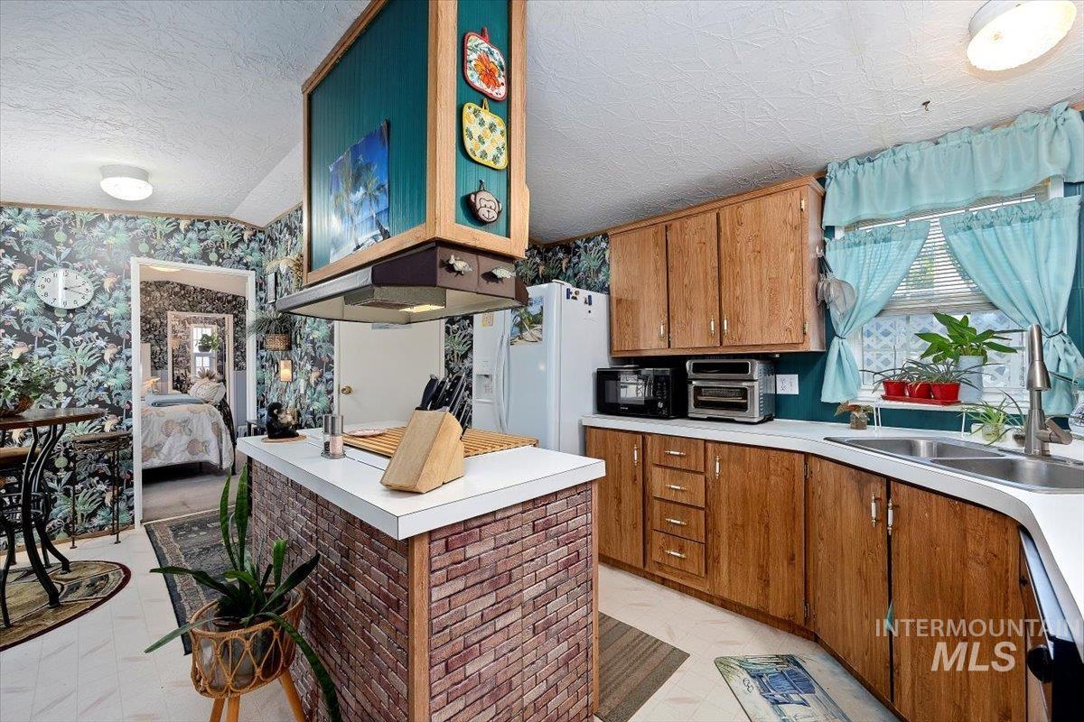 22 Blue Spruce Drive, Hagerman, Idaho 83332, 2 Bedrooms, 2 Bathrooms, Residential For Sale, Price $105,000, 98912599