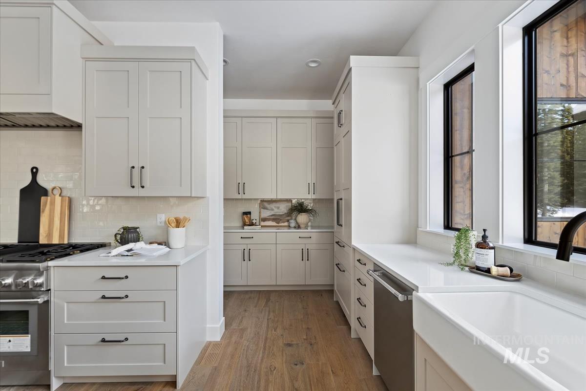 64 Ponderosa Ridge Court, Donnelly, Idaho 83615, 4 Bedrooms, 3.5 Bathrooms, Residential For Sale, Price $2,699,000,MLS 98913855