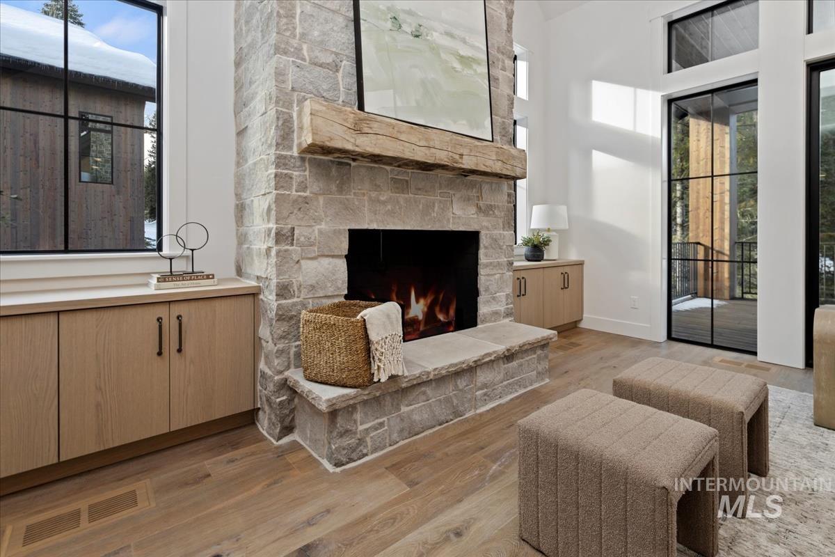 64 Ponderosa Ridge Court, Donnelly, Idaho 83615, 4 Bedrooms, 3.5 Bathrooms, Residential For Sale, Price $2,699,000,MLS 98913855