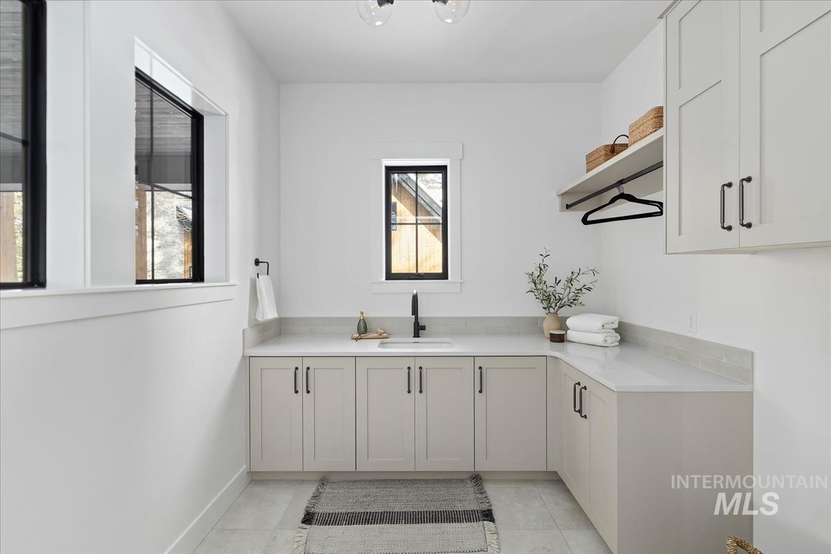 64 Ponderosa Ridge Court, Donnelly, Idaho 83615, 4 Bedrooms, 3.5 Bathrooms, Residential For Sale, Price $2,699,000,MLS 98913855