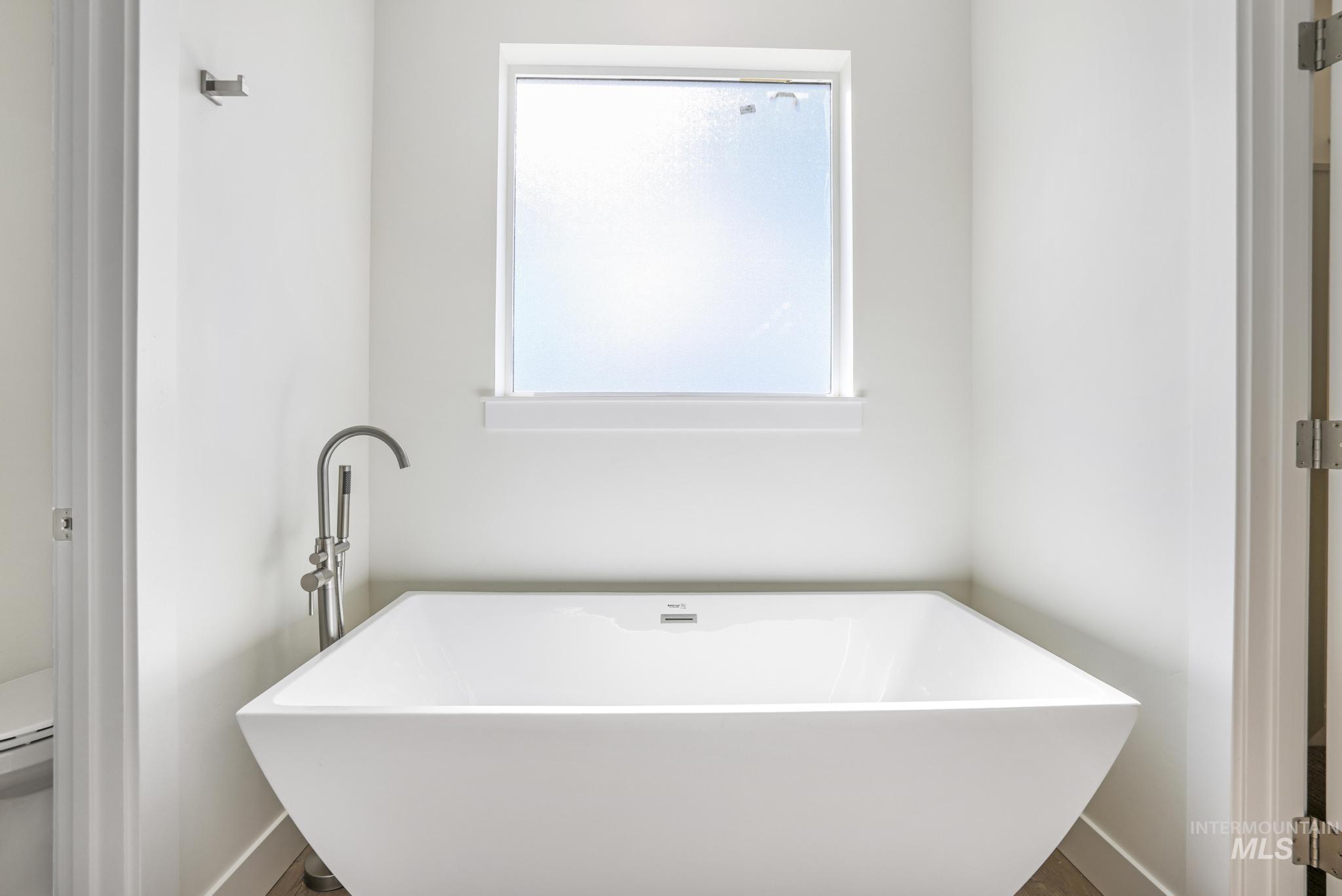 3679 E 3735 N, Kimberly, Idaho 83341, 4 Bedrooms, 2.5 Bathrooms, Residential For Sale, Price $629,900,MLS 98914349