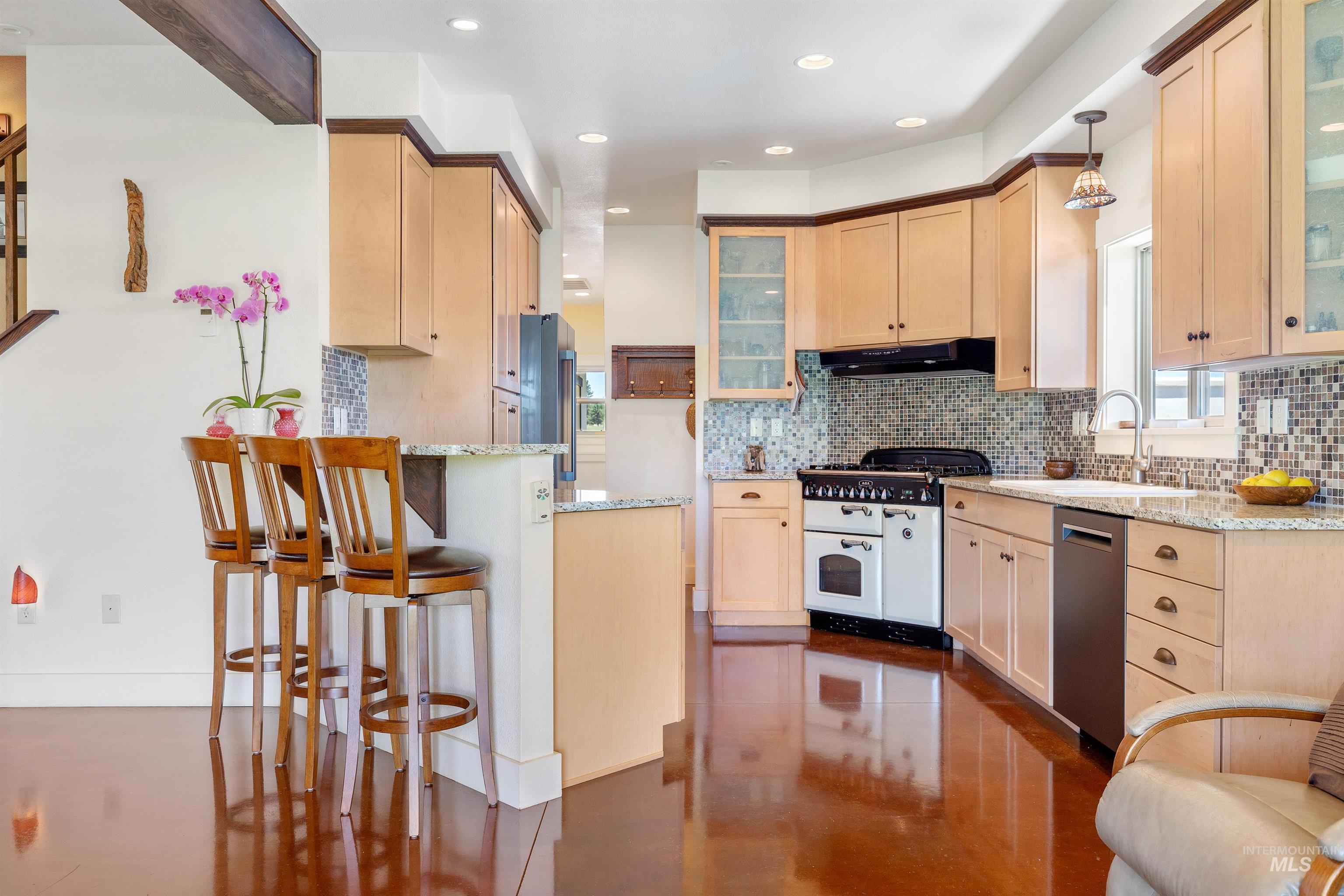 610 Cabarton Rd, Cascade, Idaho 83611, 3 Bedrooms, 3 Bathrooms, Residential For Sale, Price $2,497,000,MLS 98914448