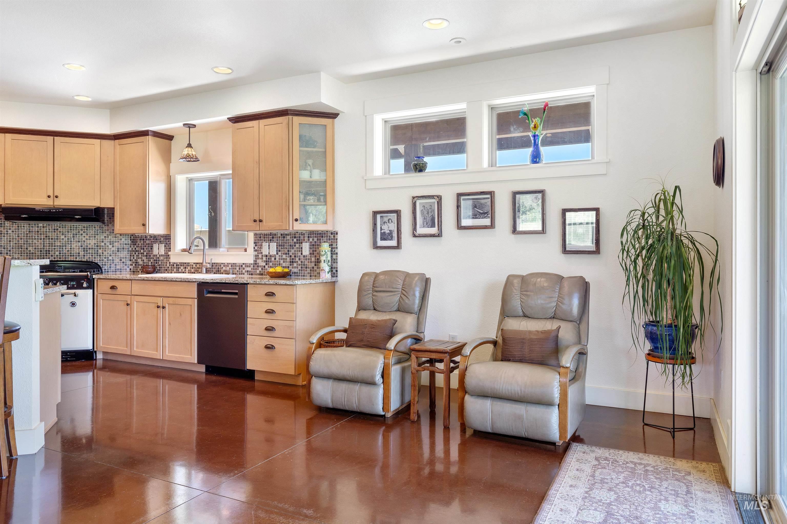 610 Cabarton Rd, Cascade, Idaho 83611, 3 Bedrooms, 3 Bathrooms, Residential For Sale, Price $2,497,000,MLS 98914448