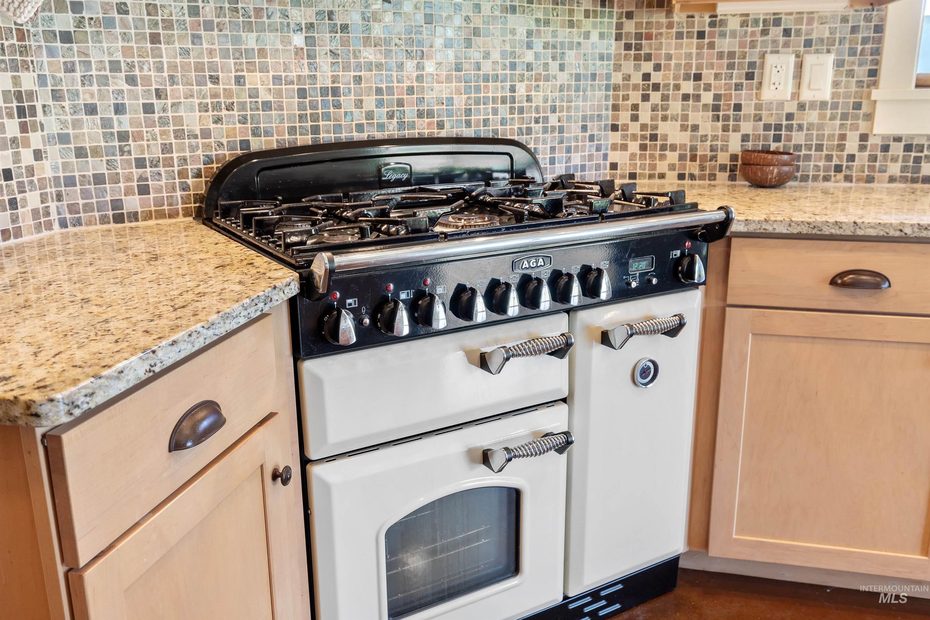 610 Cabarton Rd, Cascade, Idaho 83611, 3 Bedrooms, 3 Bathrooms, Residential For Sale, Price $2,497,000,MLS 98914448