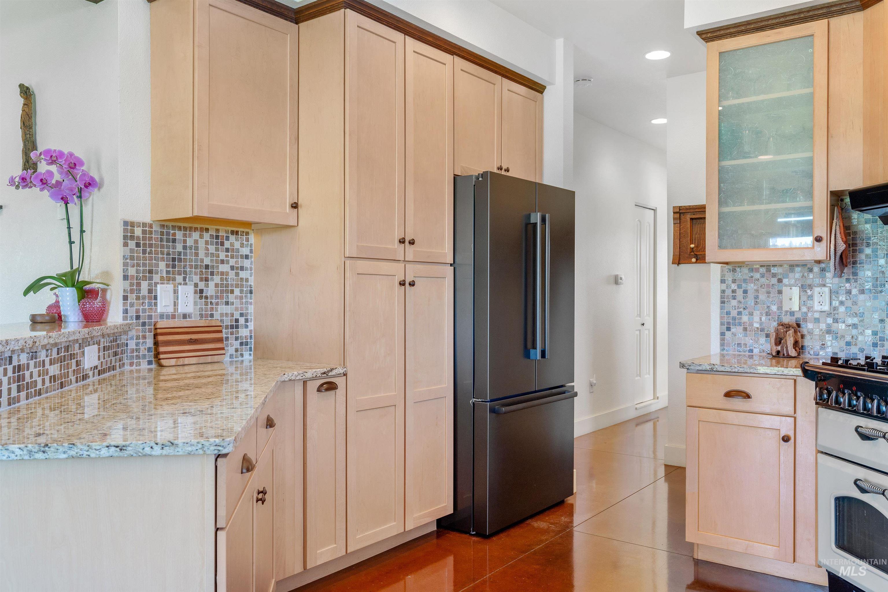 610 Cabarton Rd, Cascade, Idaho 83611, 3 Bedrooms, 3 Bathrooms, Residential For Sale, Price $2,497,000,MLS 98914448