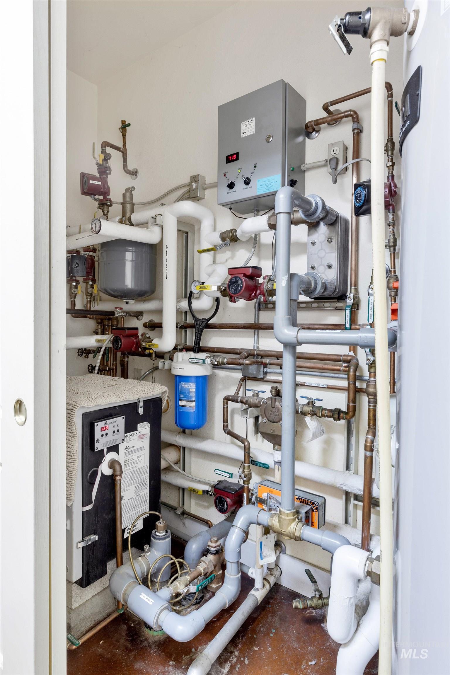 610 Cabarton Rd, Cascade, Idaho 83611, 3 Bedrooms, 3 Bathrooms, Residential For Sale, Price $2,497,000,MLS 98914448