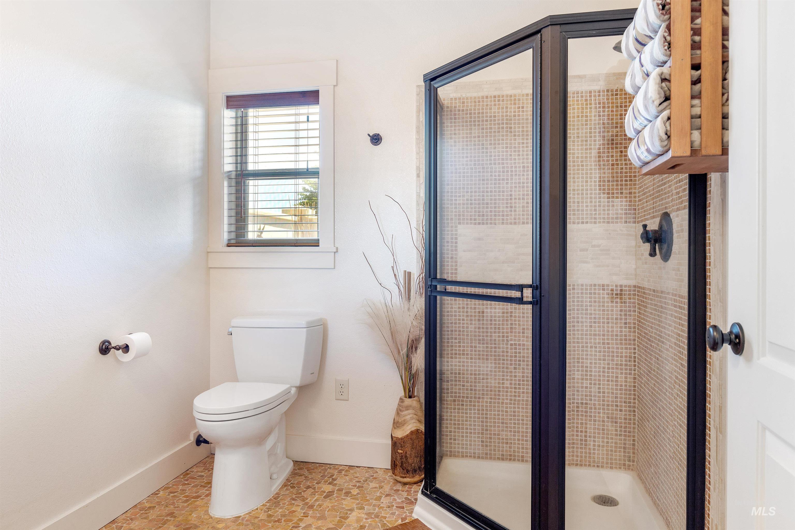 610 Cabarton Rd, Cascade, Idaho 83611, 3 Bedrooms, 3 Bathrooms, Residential For Sale, Price $2,497,000,MLS 98914448