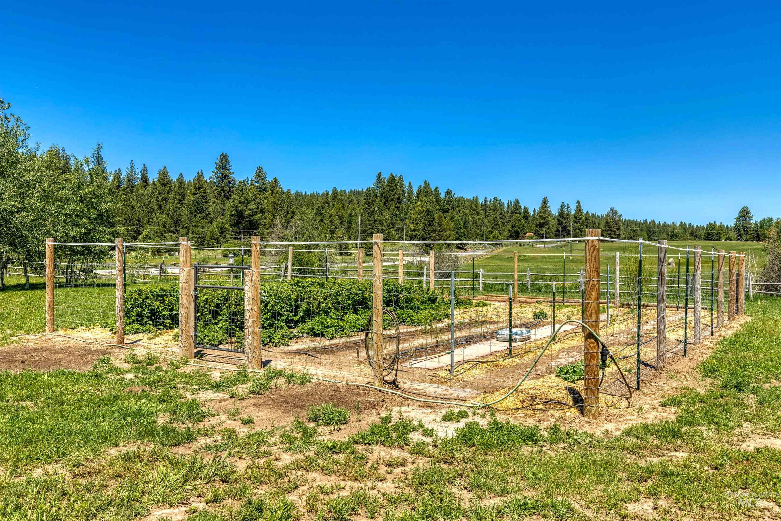 610 Cabarton Rd, Cascade, Idaho 83611, 3 Bedrooms, 3 Bathrooms, Residential For Sale, Price $2,497,000,MLS 98914448