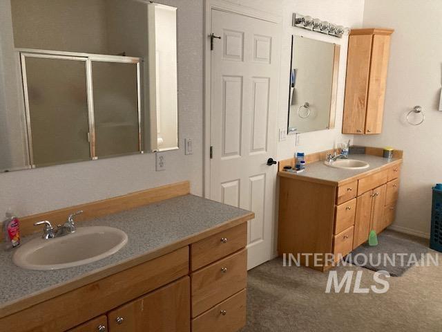 517 Oleander Rd, Ontario, Oregon 97914, 5 Bedrooms, 3.5 Bathrooms, Residential For Sale, Price $999,950, 98914903