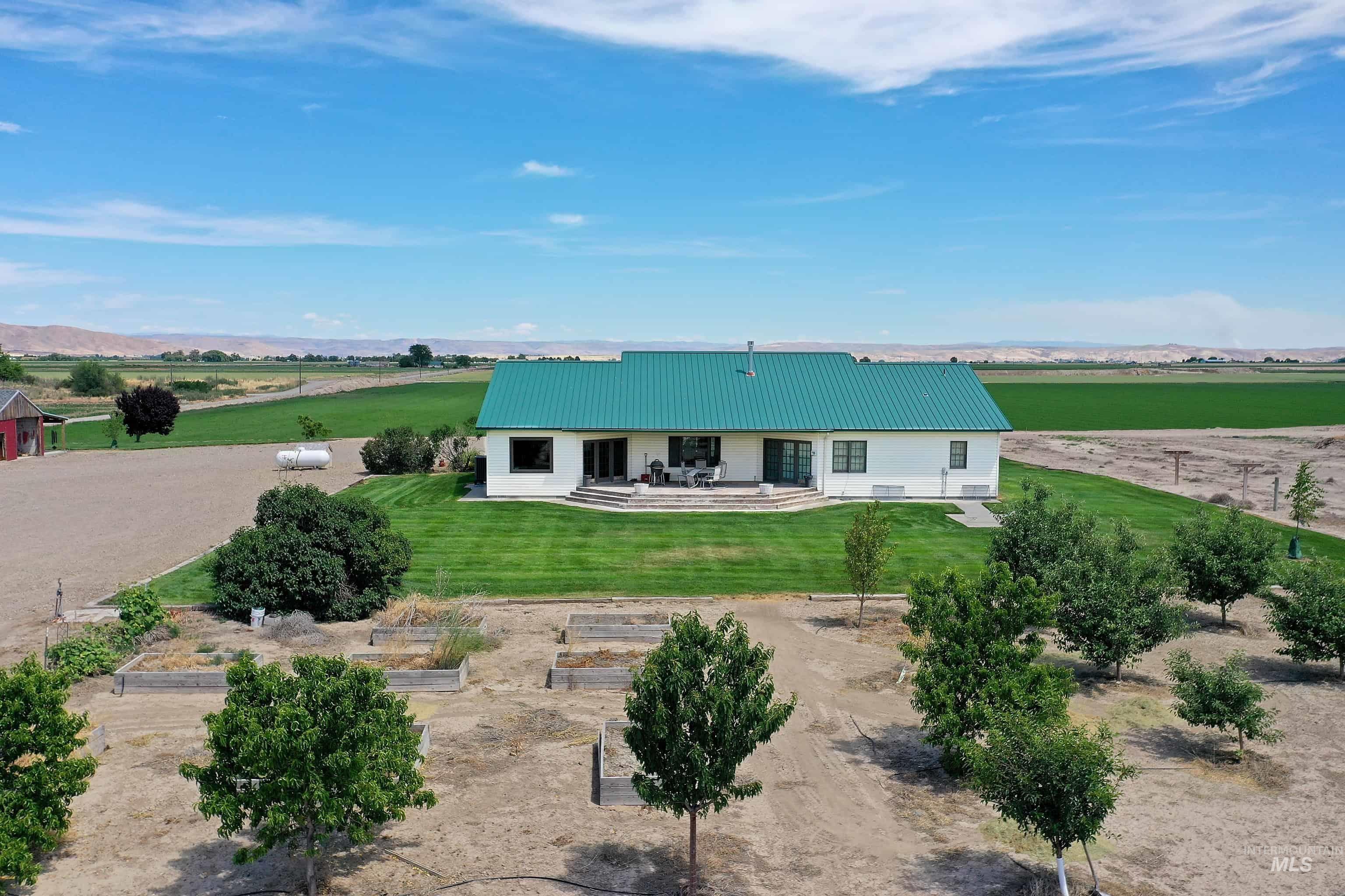 517 Oleander Rd, Ontario, Oregon 97914, 5 Bedrooms, 3.5 Bathrooms, Residential For Sale, Price $999,950, 98914903