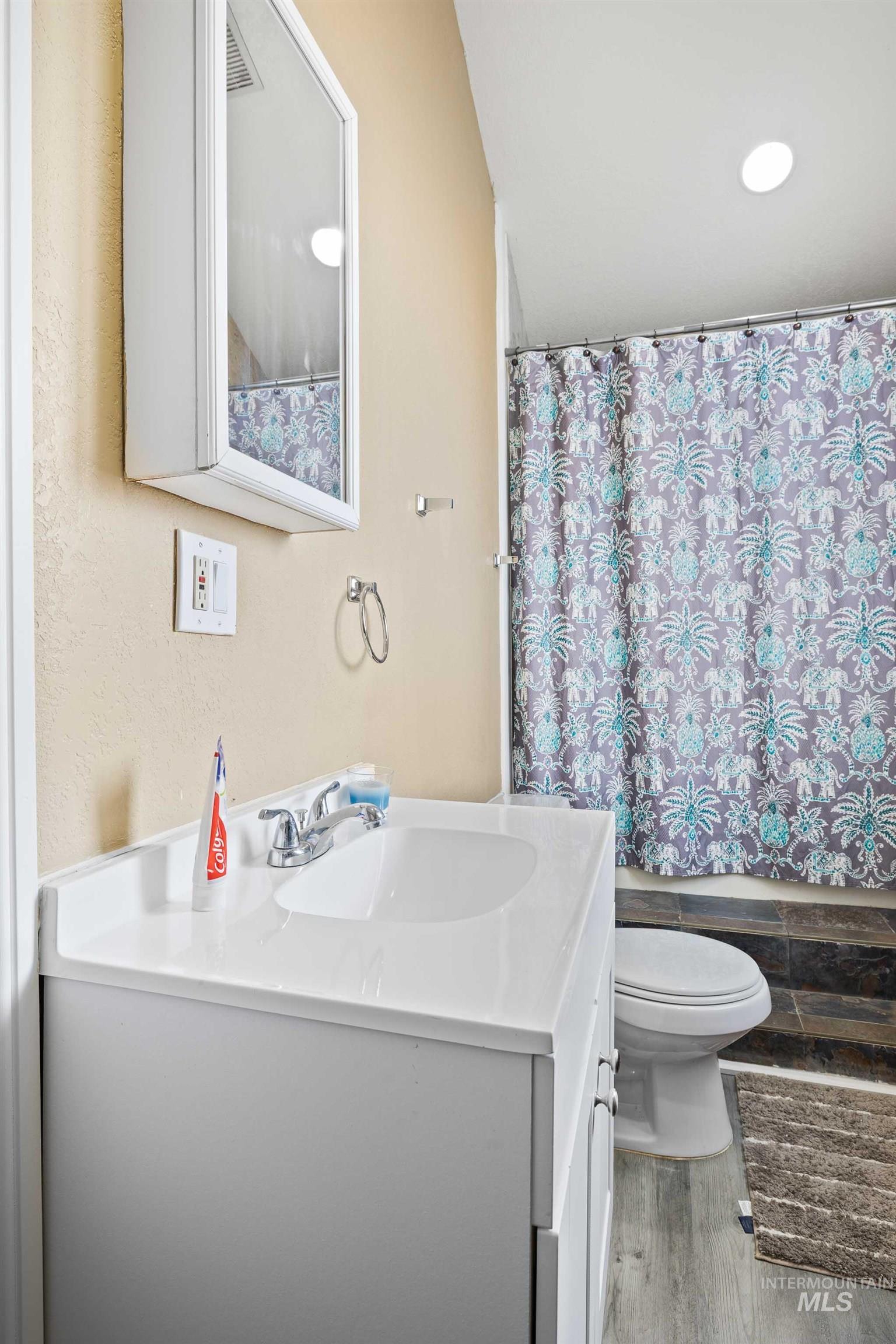 726 Wyoming St, Gooding, Idaho 83330, 3 Bedrooms, 3 Bathrooms, Residential For Sale, Price $264,900,MLS 98915131