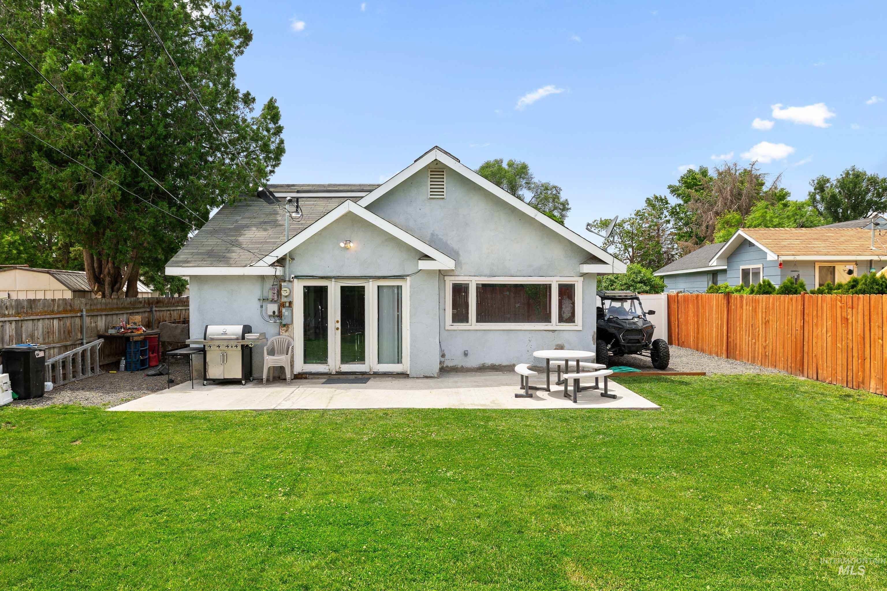 726 Wyoming St, Gooding, Idaho 83330, 3 Bedrooms, 3 Bathrooms, Residential For Sale, Price $264,900,MLS 98915131