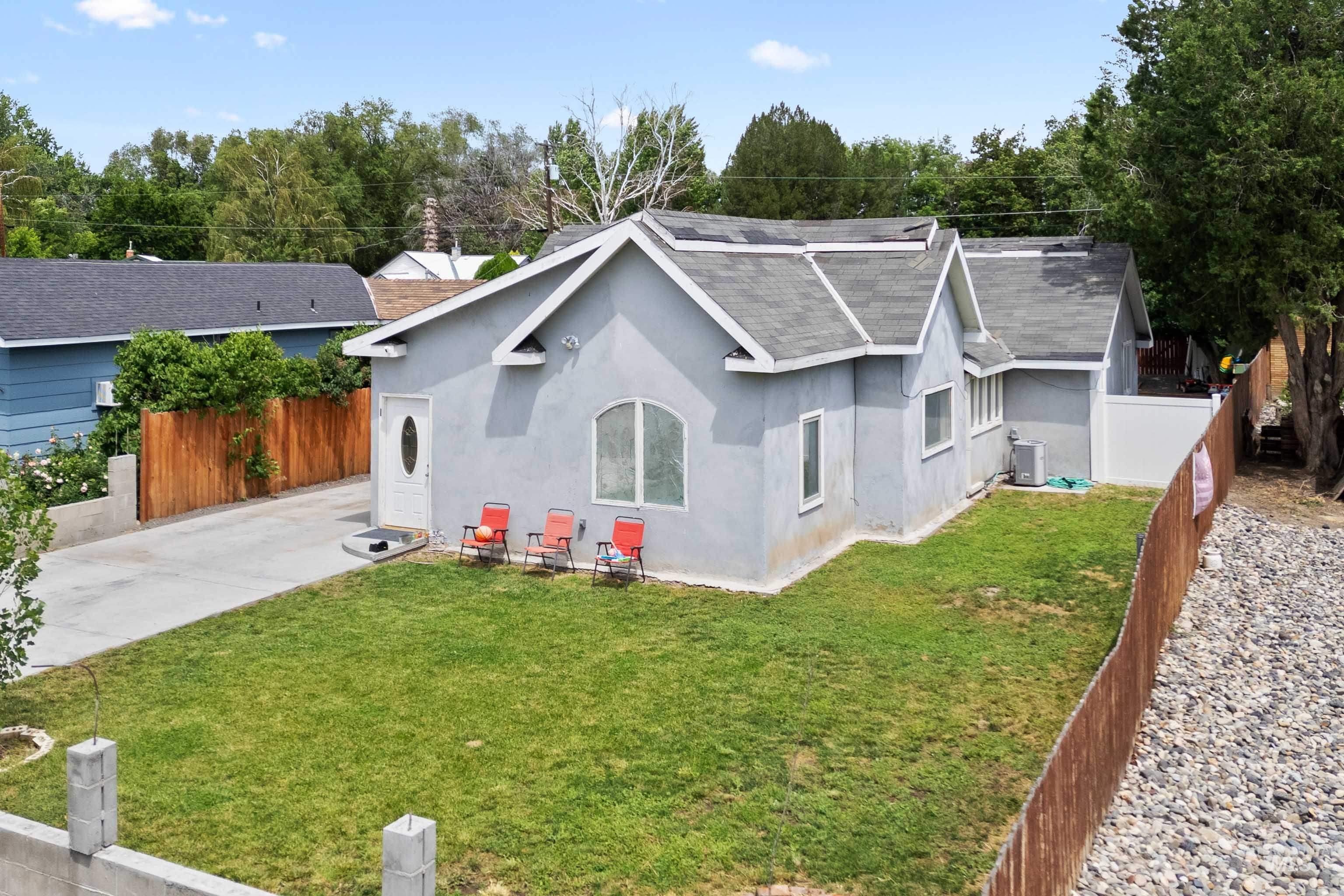 726 Wyoming St, Gooding, Idaho 83330, 3 Bedrooms, 3 Bathrooms, Residential For Sale, Price $264,900,MLS 98915131