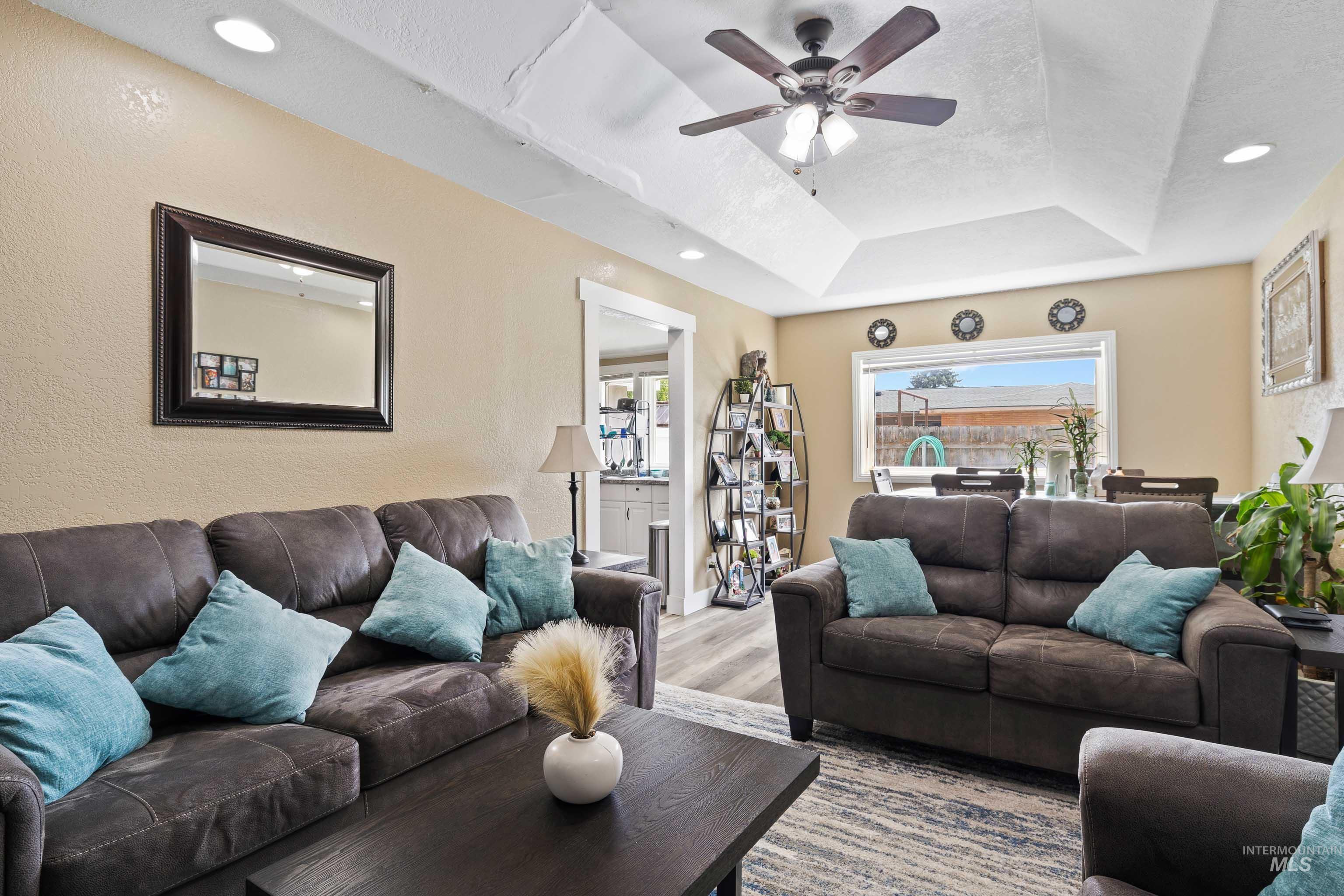 726 Wyoming St, Gooding, Idaho 83330, 3 Bedrooms, 3 Bathrooms, Residential For Sale, Price $264,900,MLS 98915131