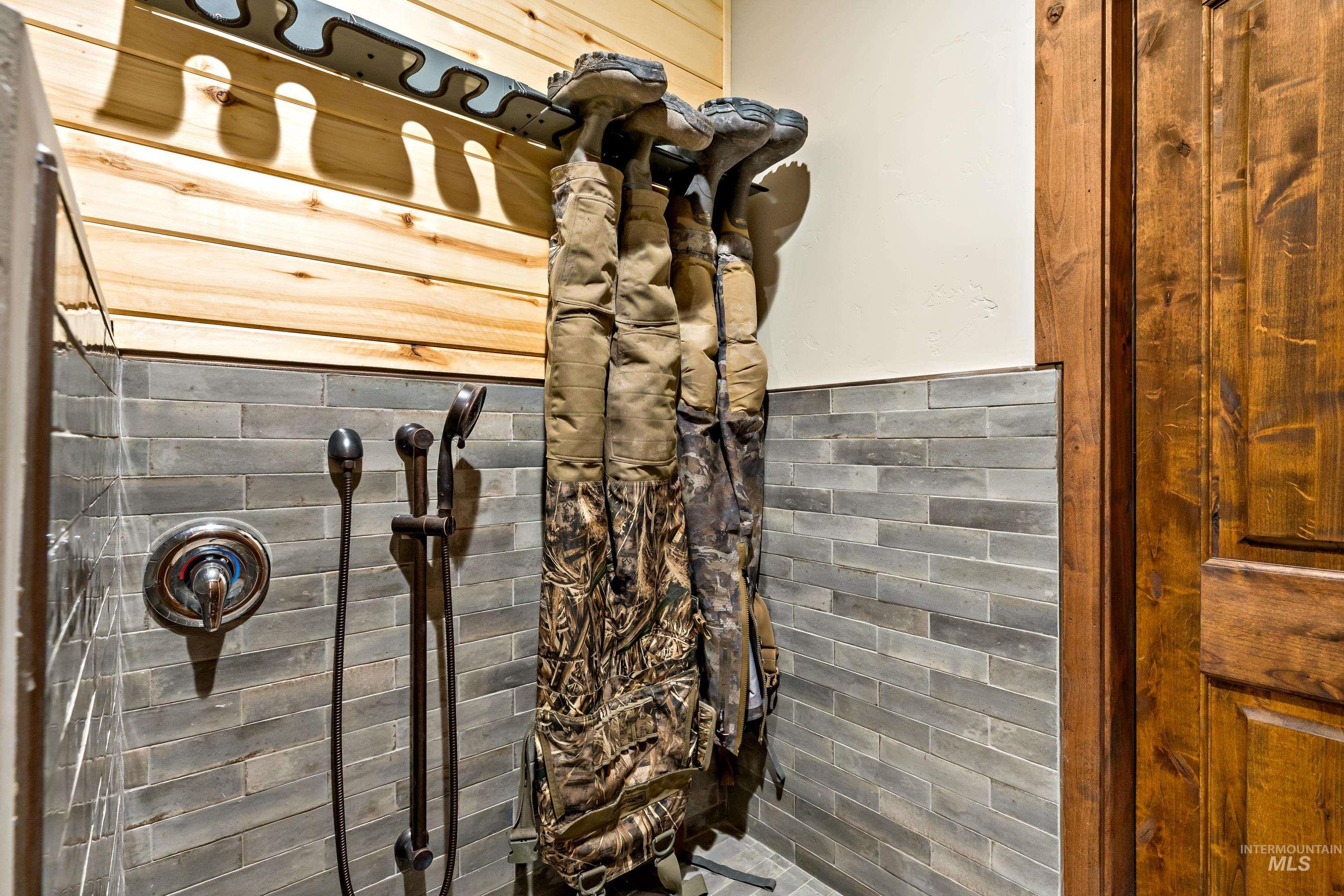 1964 River Road, Homedale, Idaho 83628, 5 Bedrooms, 4 Bathrooms, Residential For Sale, Price $1,995,000,MLS 98915675