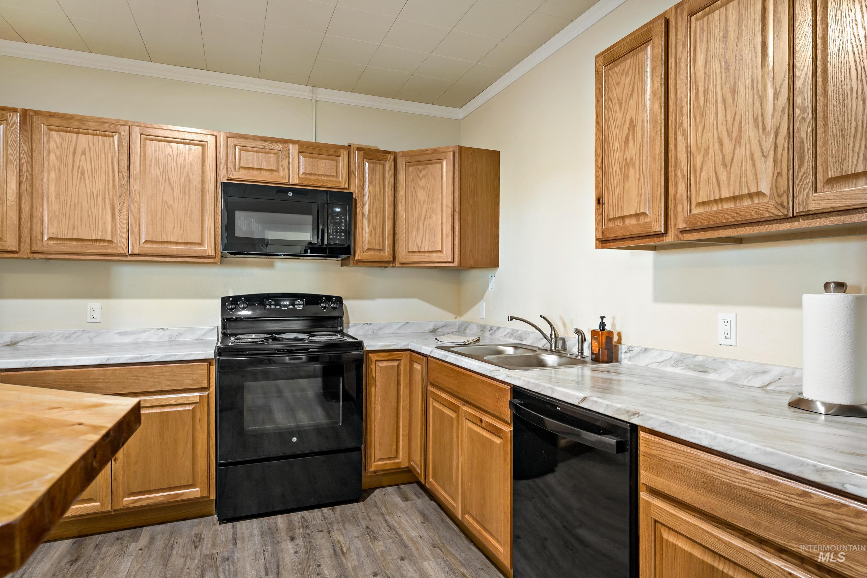 1964 River Road, Homedale, Idaho 83628, 5 Bedrooms, 4 Bathrooms, Residential For Sale, Price $1,995,000,MLS 98915675