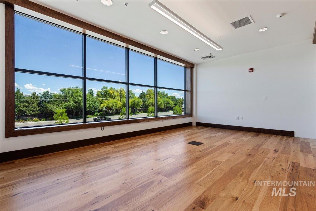 335 S Locust Grove Rd, Meridian, Idaho 83642-6276, 14 Rooms, Business/Commercial For Sale, Price $18,500,000, 98917460