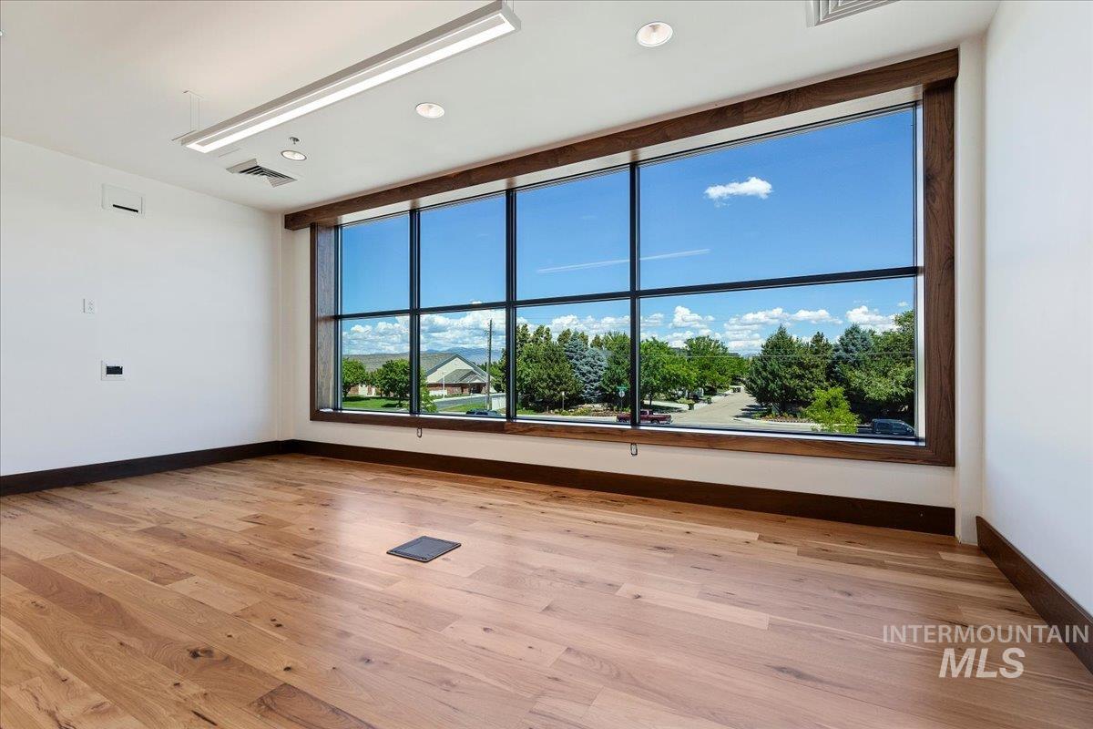 335 S Locust Grove Rd, Meridian, Idaho 83642-6276, 14 Rooms, Business/Commercial For Sale, Price $18,500,000, 98917460