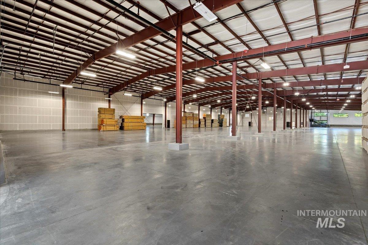 335 S Locust Grove Rd, Meridian, Idaho 83642-6276, 14 Rooms, Business/Commercial For Sale, Price $18,500,000, 98917460