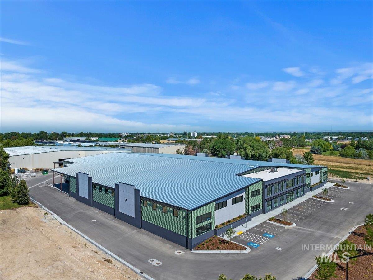 335 S Locust Grove Rd, Meridian, Idaho 83642-6276, 14 Rooms, Business/Commercial For Sale, Price $18,500,000, 98917460
