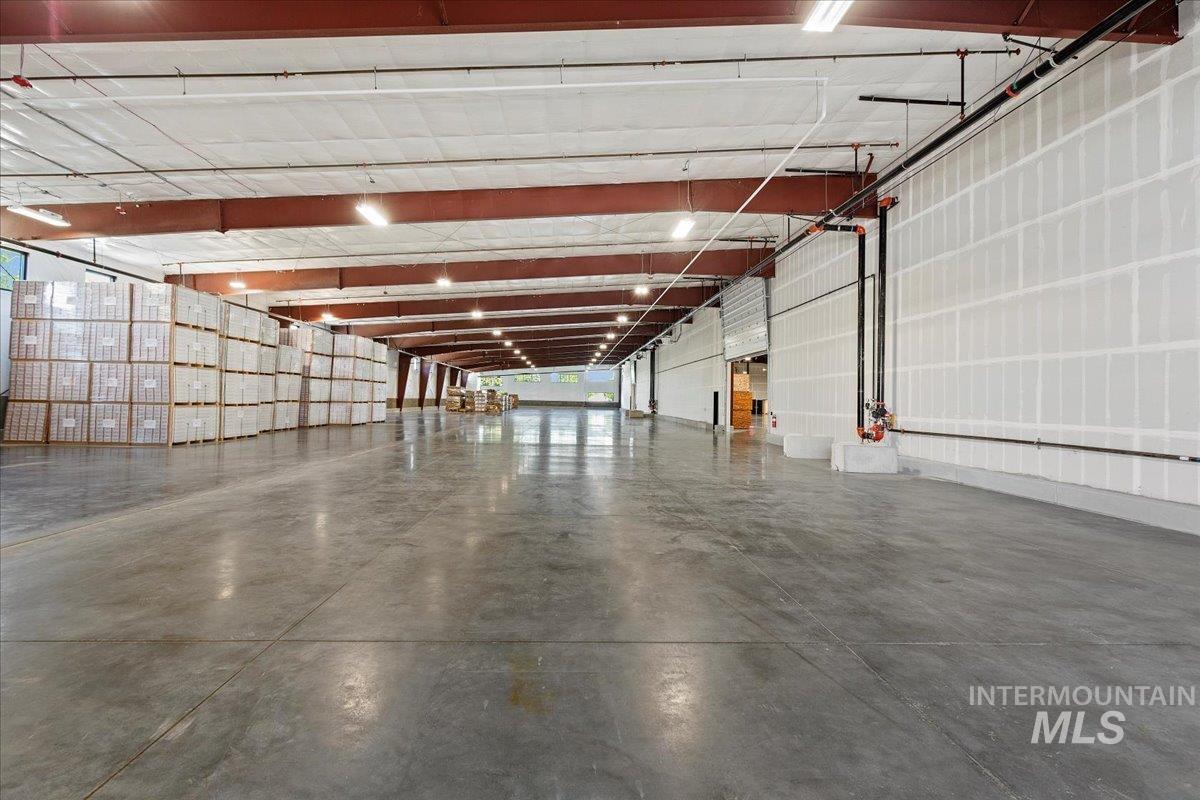 335 S Locust Grove Rd, Meridian, Idaho 83642-6276, 14 Rooms, Business/Commercial For Sale, Price $18,500,000, 98917460