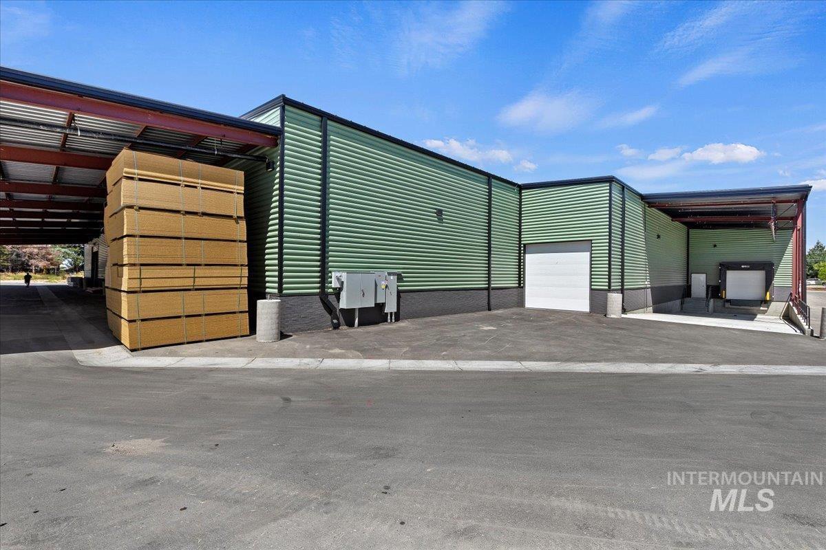 335 S Locust Grove Rd, Meridian, Idaho 83642-6276, 14 Rooms, Business/Commercial For Sale, Price $18,500,000, 98917460