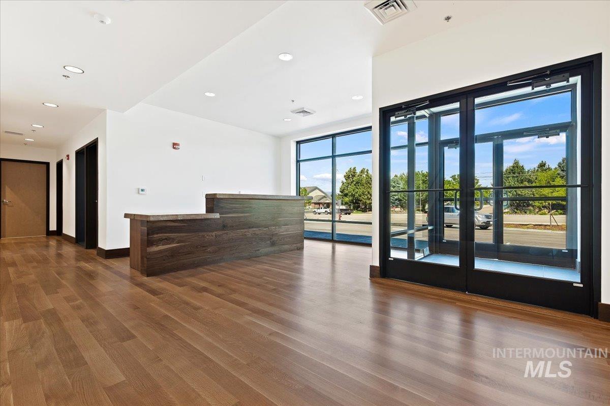 335 S Locust Grove Rd, Meridian, Idaho 83642-6276, 14 Rooms, Business/Commercial For Sale, Price $18,500,000, 98917460