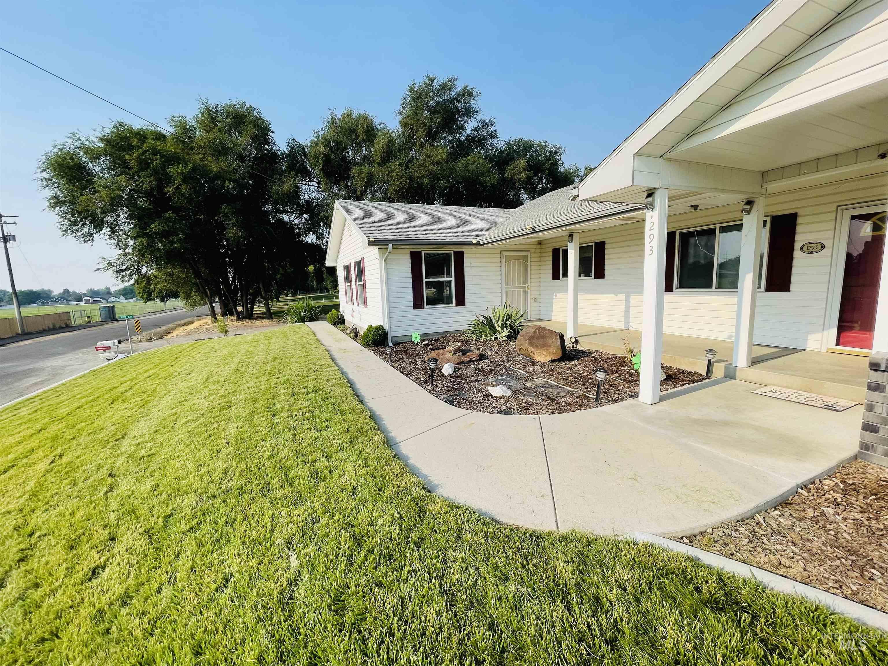 1293 Alameda Dr., Ontario, Oregon 97914, 3 Bedrooms, 2 Bathrooms, Residential For Sale, Price $449,000,MLS 98917470