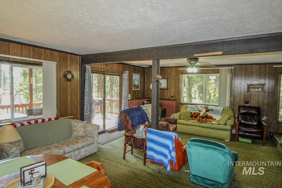 4 Ogburn Lane, Cascade, Idaho 83611, 1 Bedroom, 1 Bathroom, Residential For Sale, Price $419,000,MLS 98918445