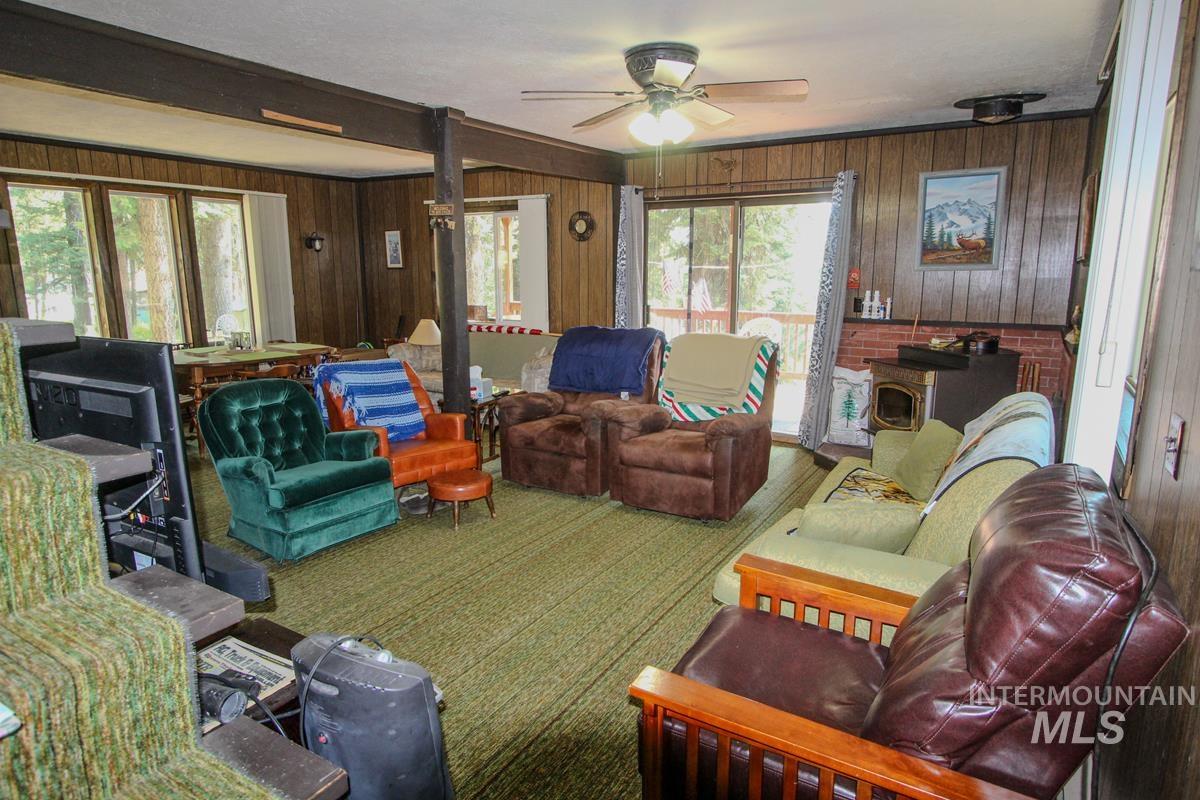 4 Ogburn Lane, Cascade, Idaho 83611, 1 Bedroom, 1 Bathroom, Residential For Sale, Price $419,000,MLS 98918445