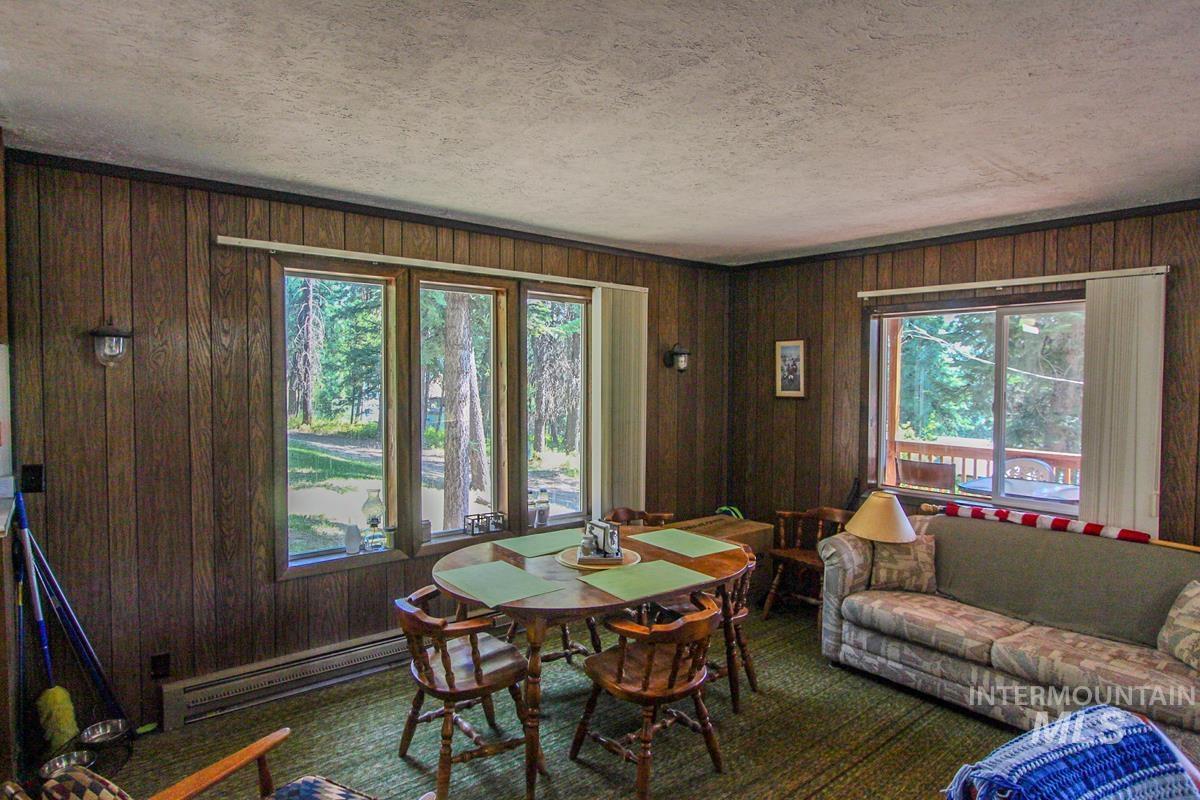 4 Ogburn Lane, Cascade, Idaho 83611, 1 Bedroom, 1 Bathroom, Residential For Sale, Price $419,000,MLS 98918445