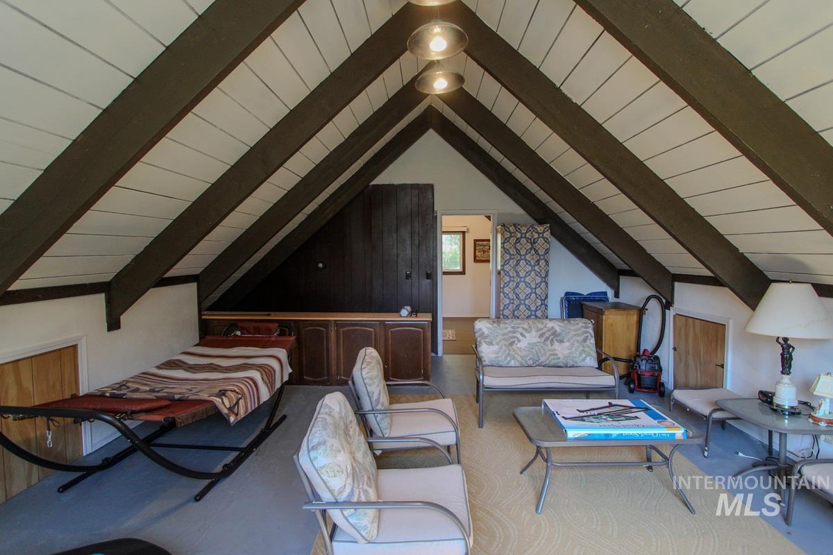 4 Ogburn Lane, Cascade, Idaho 83611, 1 Bedroom, 1 Bathroom, Residential For Sale, Price $419,000,MLS 98918445