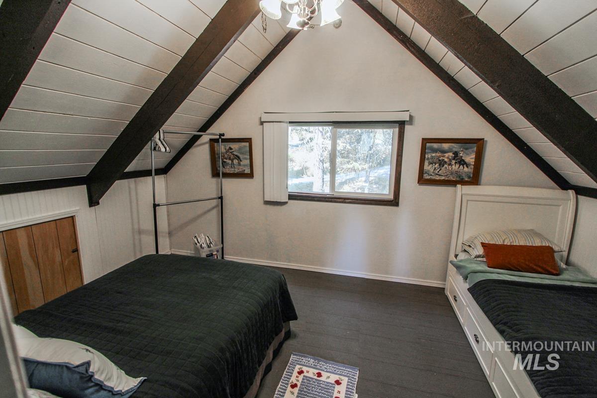 4 Ogburn Lane, Cascade, Idaho 83611, 1 Bedroom, 1 Bathroom, Residential For Sale, Price $419,000,MLS 98918445