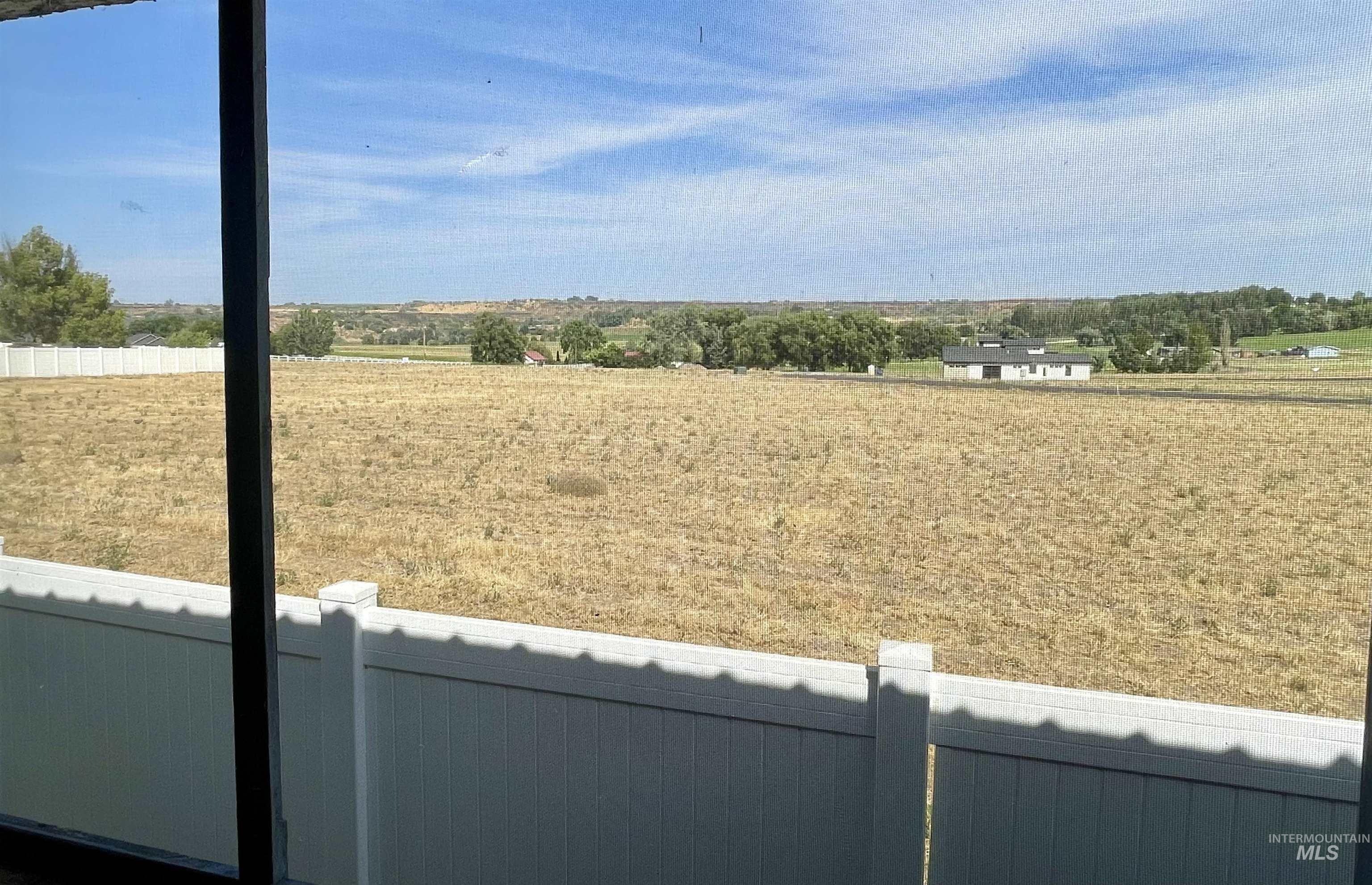 6 Blue Spruce, Hagerman, Idaho 83332, 3 Bedrooms, 2 Bathrooms, Residential For Sale, Price $83,900,MLS 98922037