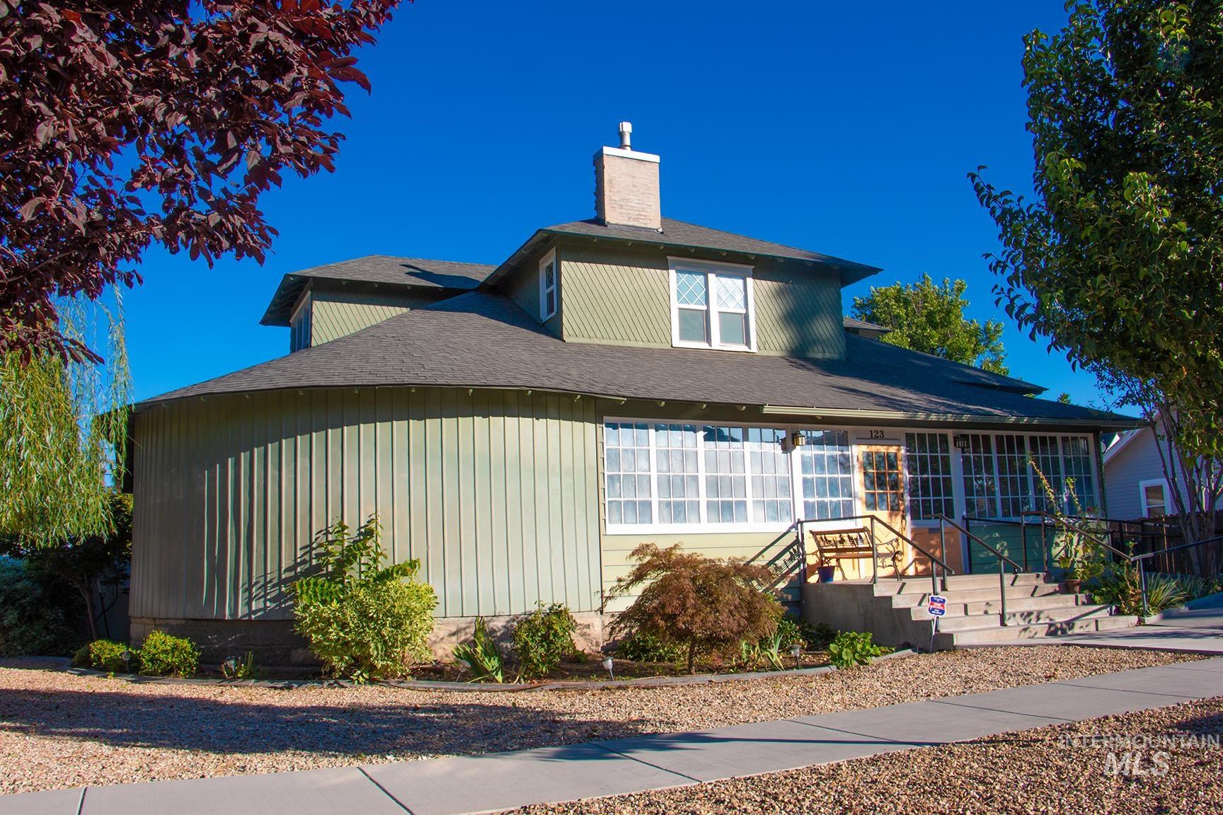 123 17th Ave S, Nampa, Idaho 83651, 3 Bedrooms, 2.5 Bathrooms, Residential For Sale, Price $575,000,MLS 98923061