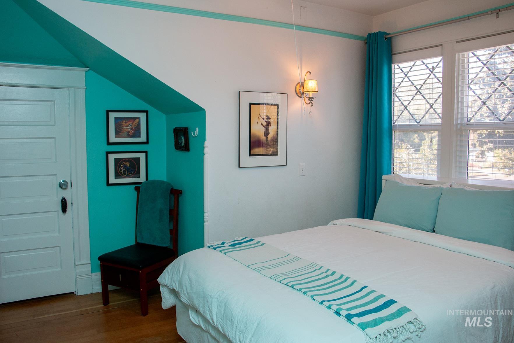 123 17th Ave S, Nampa, Idaho 83651, 3 Bedrooms, 2.5 Bathrooms, Residential For Sale, Price $575,000,MLS 98923061