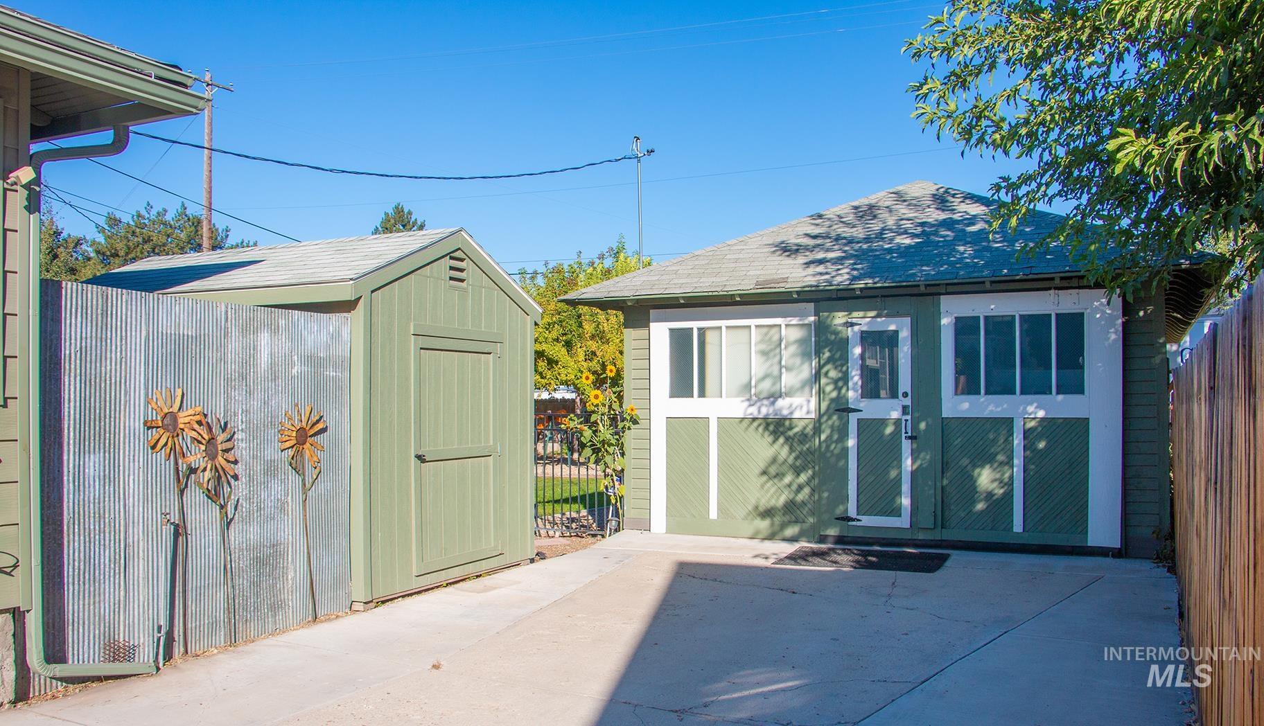 123 17th Ave S, Nampa, Idaho 83651, 3 Bedrooms, 2.5 Bathrooms, Residential For Sale, Price $575,000,MLS 98923061