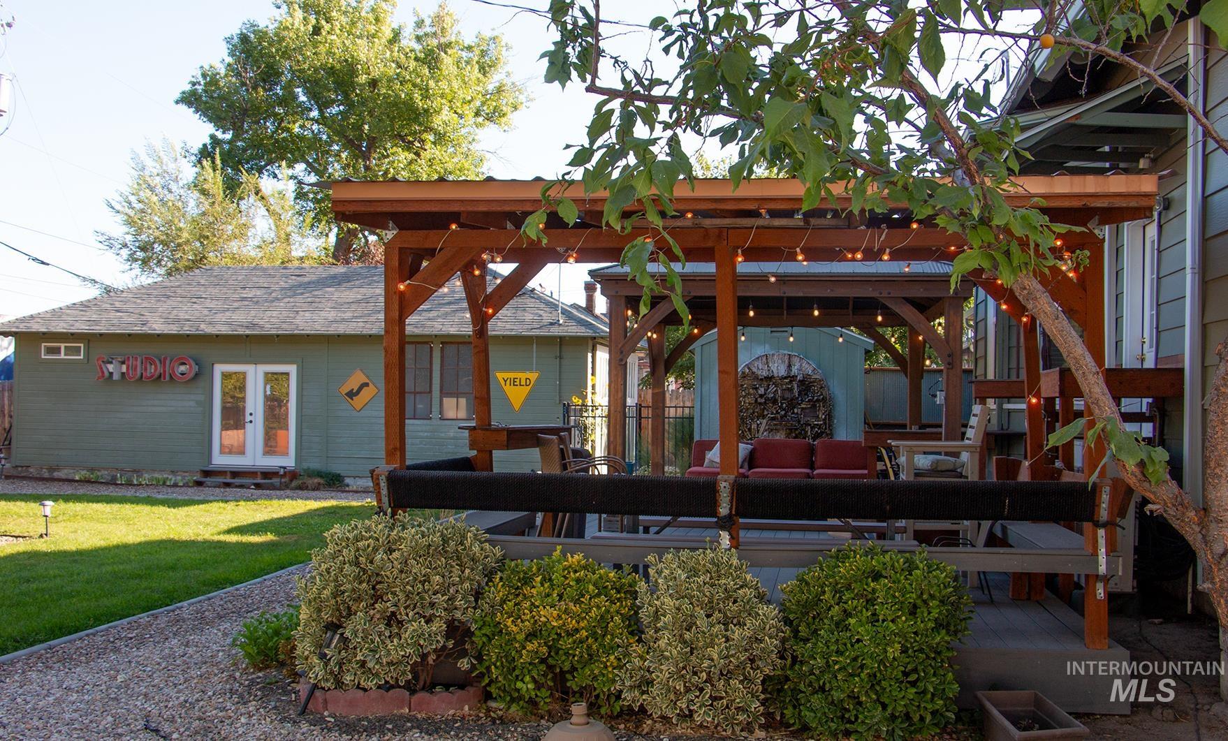 123 17th Ave S, Nampa, Idaho 83651, 3 Bedrooms, 2.5 Bathrooms, Residential For Sale, Price $575,000,MLS 98923061