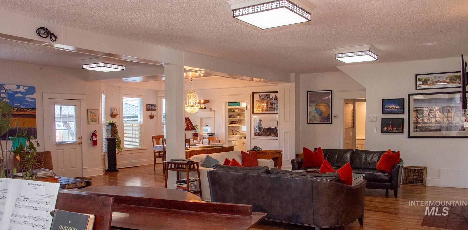 123 17th Ave S, Nampa, Idaho 83651, 3 Bedrooms, 2.5 Bathrooms, Residential For Sale, Price $575,000,MLS 98923061