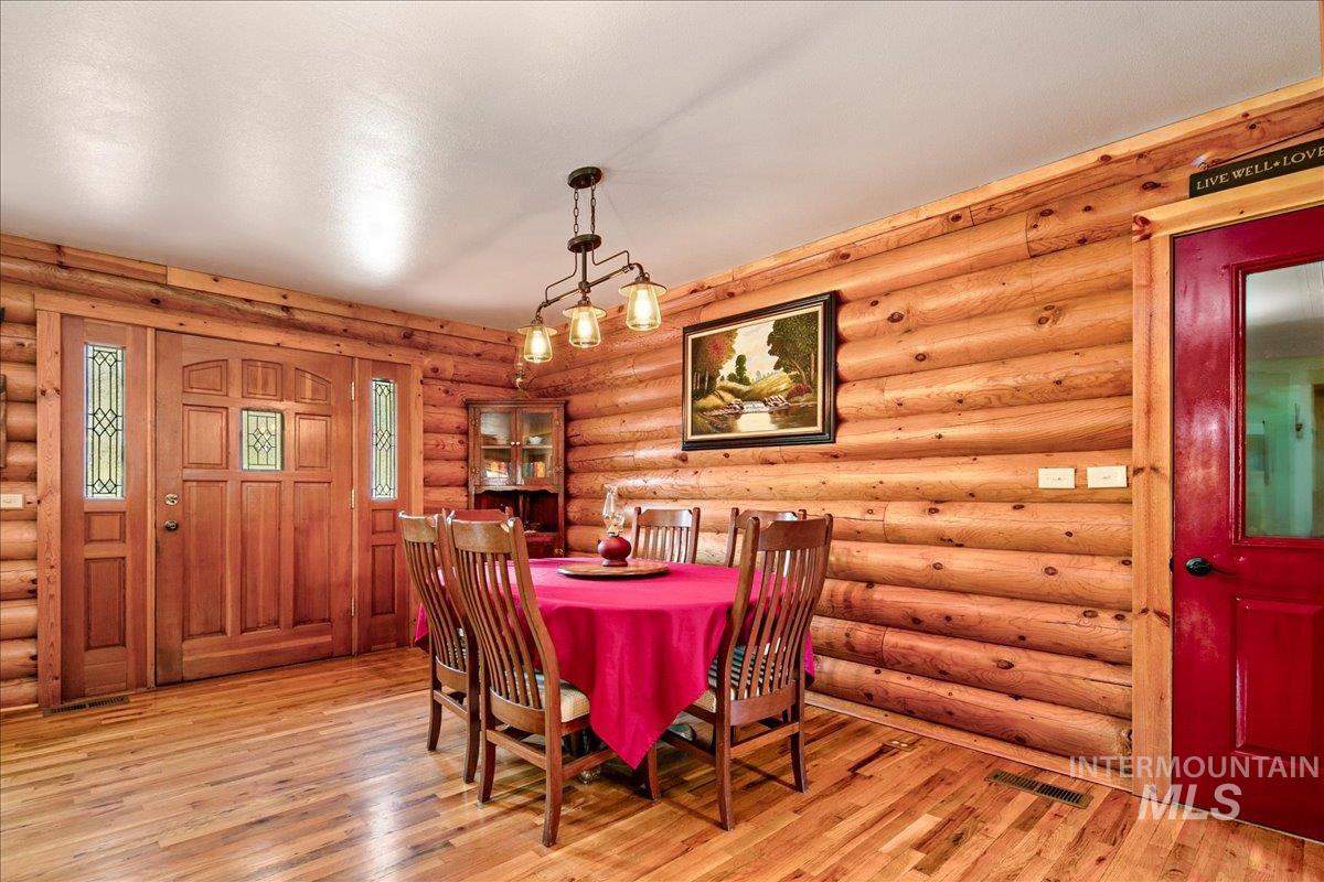 6856 Highway 55, Horseshoe Bend, Idaho 83629, 3 Bedrooms, 3 Bathrooms, Residential For Sale, Price $1,498,000,MLS 98923100