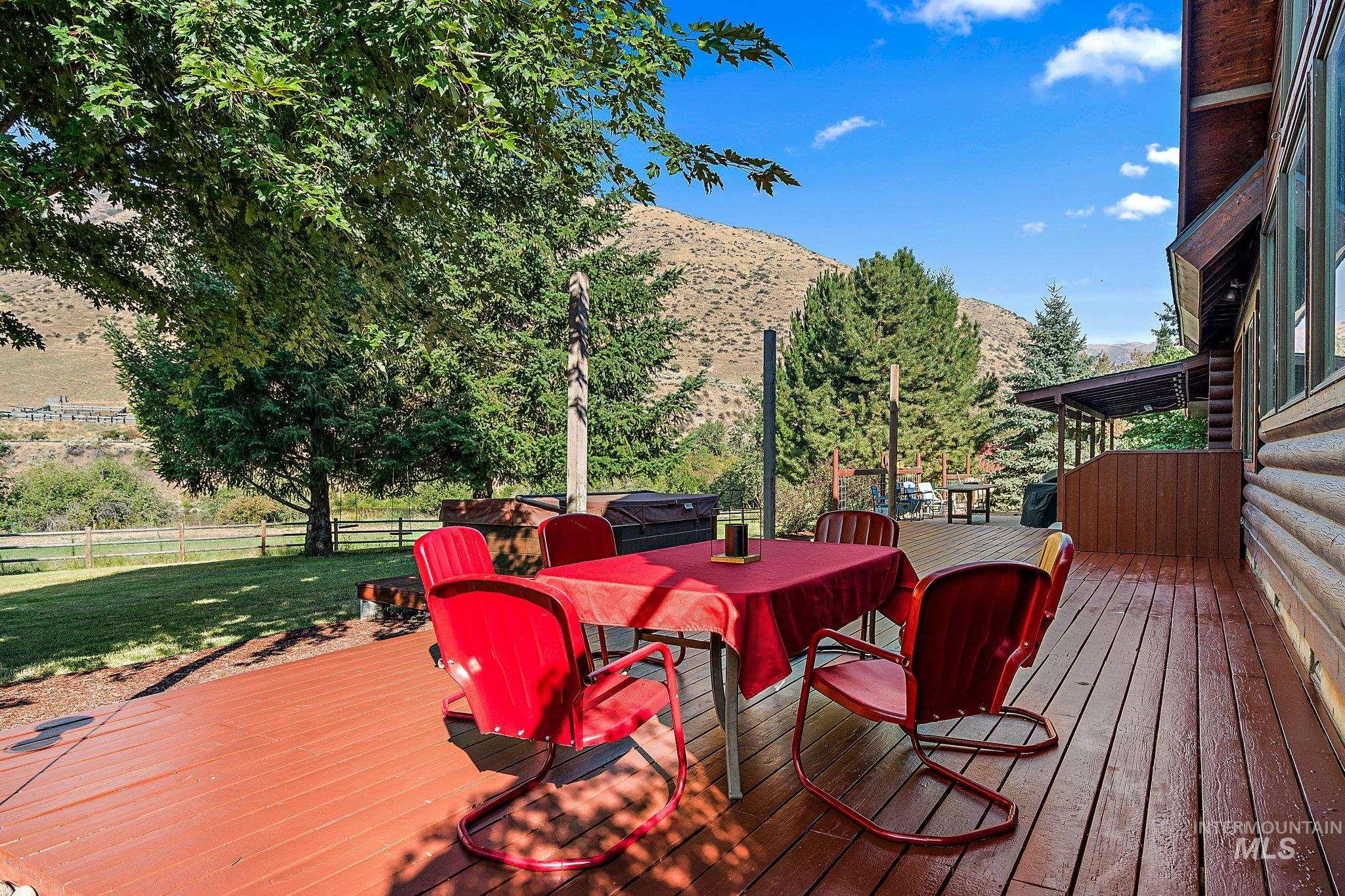 6856 Highway 55, Horseshoe Bend, Idaho 83629, 3 Bedrooms, 3 Bathrooms, Residential For Sale, Price $1,498,000,MLS 98923100