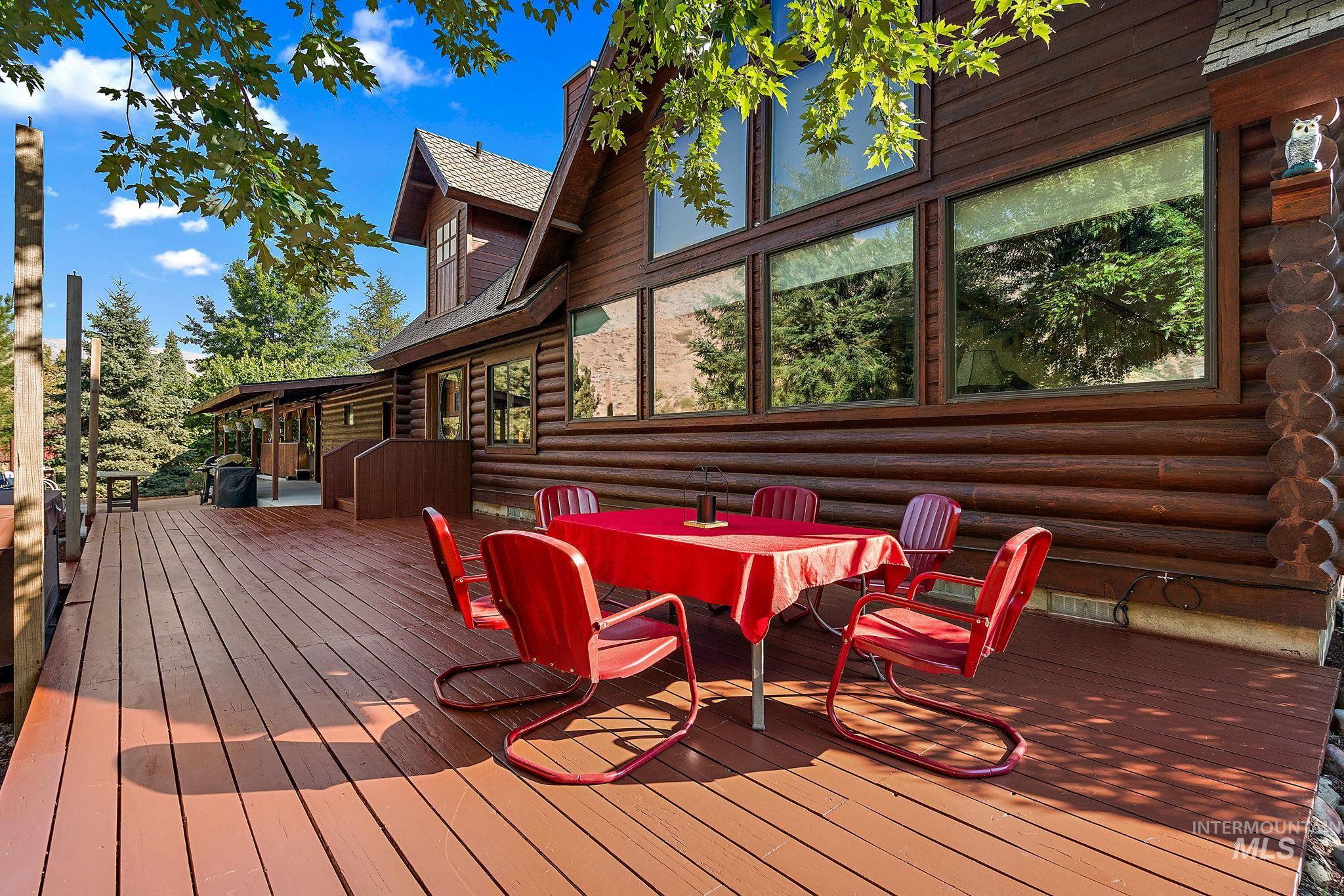 6856 Highway 55, Horseshoe Bend, Idaho 83629, 3 Bedrooms, 3 Bathrooms, Residential For Sale, Price $1,498,000,MLS 98923100