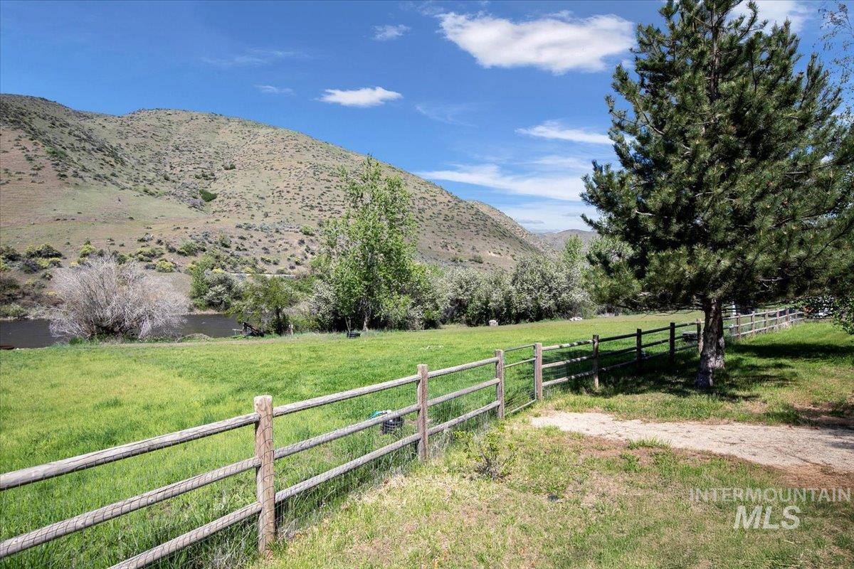 6856 Highway 55, Horseshoe Bend, Idaho 83629, 3 Bedrooms, 3 Bathrooms, Residential For Sale, Price $1,498,000,MLS 98923100