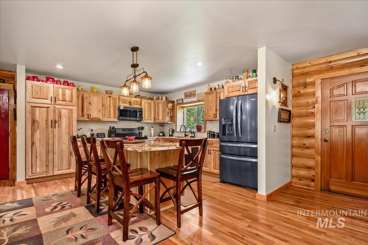 6856 Highway 55, Horseshoe Bend, Idaho 83629, 3 Bedrooms, 3 Bathrooms, Residential For Sale, Price $1,498,000,MLS 98923100